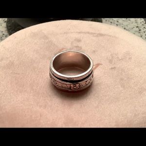 Vintage 1990’s. Sundance spinner ring